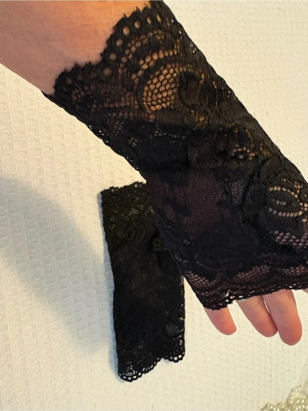Black Lace Fingerless Gloves - Elegant Women's Accessory